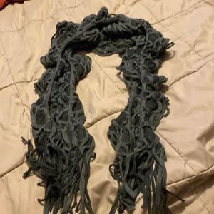 Very cute reversible scarf!
